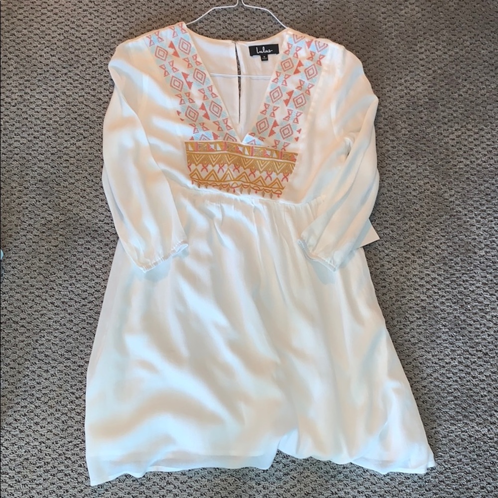 BRAND NEW/NEVER WORN Lulu’s white cover up dress
